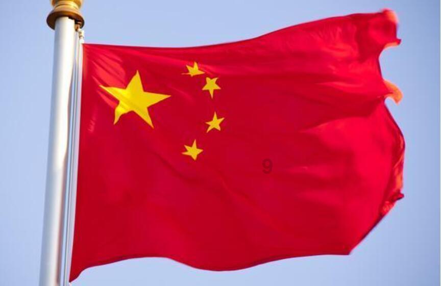 胡可一家出游新加坡,东北宋仲基回来了