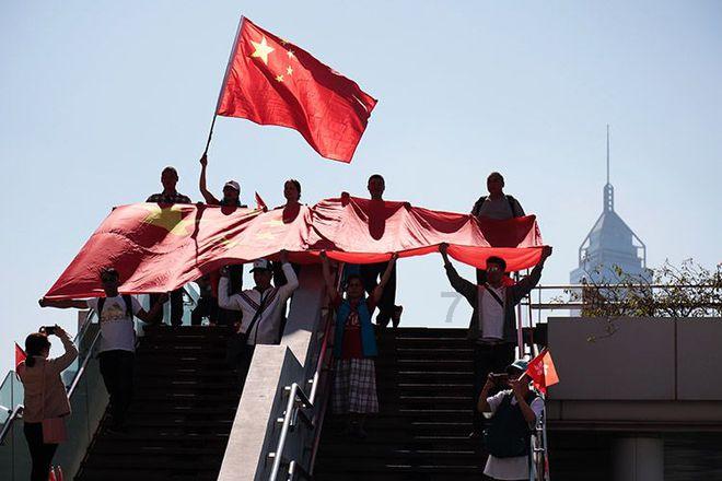 贴近生活现场 讲述法治故事（看台人语）